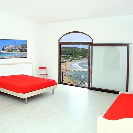 Appartamenti Castello Пешичи Екстериор снимка