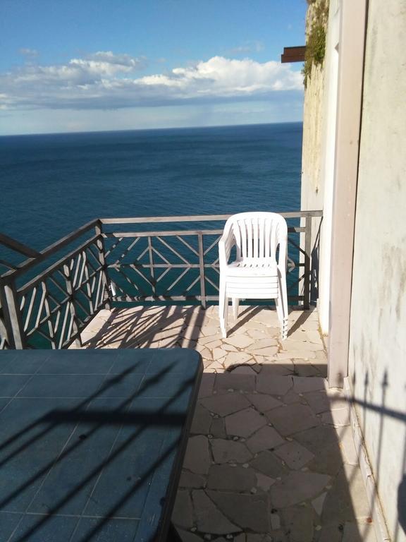 Appartamenti Castello Пешичи Екстериор снимка
